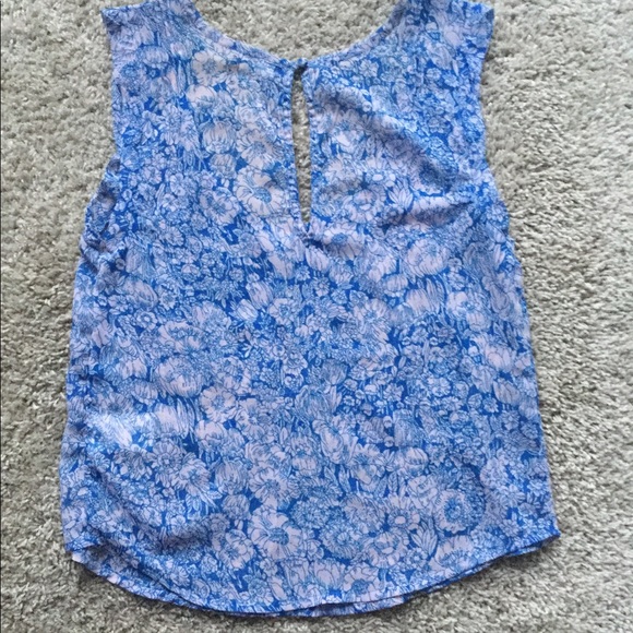 Light Flower Blouse - Picture 5 of 7